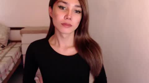 Snapshot of skyllerkent chatting on 07/17/26, 04:41 Sky online show from 07/17/26, 04:41