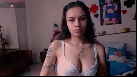 skyloverhot online show from 10/17/25, 07:38