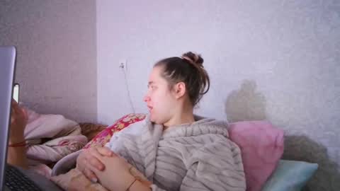 Snapshot of skyressie333 chatting on 02/09/25, 08:11 skyressie333 online show from 02/09/25, 08:11