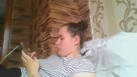 Snapshot of skyressie333 chatting on 10/18/25, 08:26 skyressie333 online show from 10/18/25, 08:26