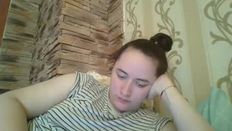 Snapshot of skyressie333 chatting on 10/19/25, 08:37 skyressie333 online show from 10/19/25, 08:37