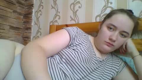 Snapshot of skyressie333 chatting on 02/16/26, 06:53 skyressie333 online show from 02/16/26, 06:53