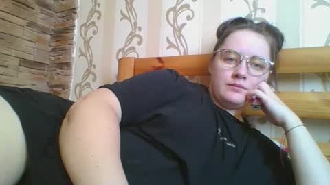 Snapshot of skyressie333 chatting on 02/18/26, 10:00 skyressie333 online show from 02/18/26, 10:00