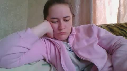 skyressie333 online show from 04/09/26, 06:52