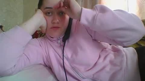 skyressie333 online show from 04/10/26, 08:30