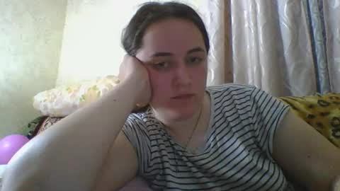 skyressie333 online show from 04/13/26, 07:08