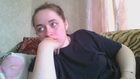 skyressie333 online show from 04/18/26, 09:46