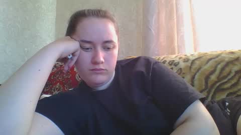 skyressie333 online show from 04/19/26, 06:35