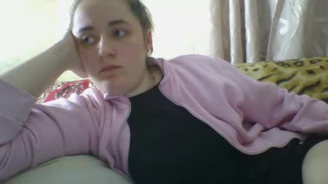 skyressie333 online show from 04/20/26, 06:53