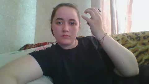 skyressie333 online show from 04/28/26, 07:57