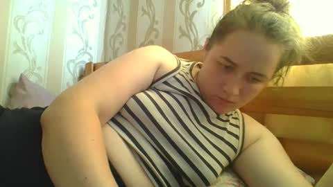 Snapshot of skyressie333 chatting on 07/28/26, 12:01 skyressie333 online show from 07/28/26, 12:01