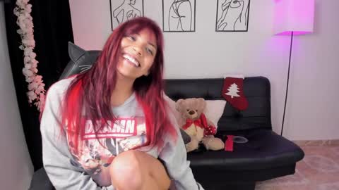 Snapshot of skyssoul chatting on 12/13/24, 03:38 cielo     online show from 12/13/24, 03:38