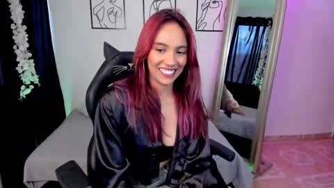 Snapshot of skyssoul chatting on 09/12/25, 09:26 cielo     online show from 09/12/25, 09:26