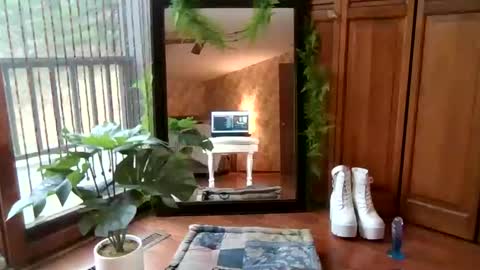 Sky Winters online show from 11/23/25, 03:34