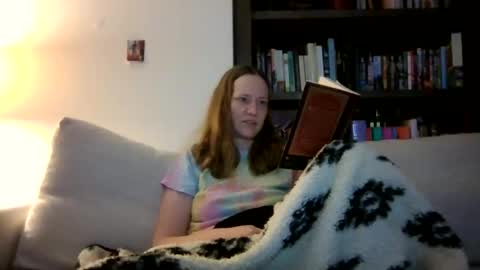 Snapshot of skywinters chatting on 05/03/26, 01:11 Sky Winters online show from 05/03/26, 01:11