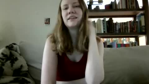 Snapshot of skywinters chatting on 05/09/26, 02:44 Sky Winters online show from 05/09/26, 02:44
