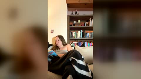 Snapshot of skywinters chatting on 05/18/26, 04:07 Sky Winters online show from 05/18/26, 04:07