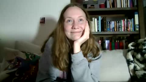 Snapshot of skywinters chatting on 05/22/26, 12:18 Sky Winters online show from 05/22/26, 12:18