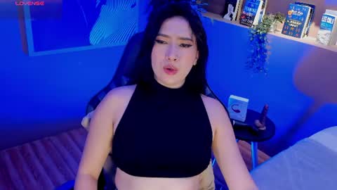 Snapshot of skyylee_ chatting on 07/14/26, 02:12 abby online show from 07/14/26, 02:12