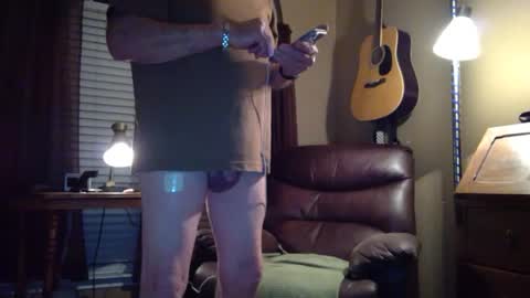 Snapshot of sladeisnaked chatting on 06/15/26, 01:52 sladeisnaked online show from 06/15/26, 01:52