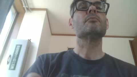 Snapshot of slambo001 chatting on 05/05/26, 03:25 slambo001 online show from 05/05/26, 03:25