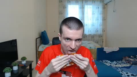 Snapshot of slavaxxx777 chatting on 05/18/26, 02:29 Slava GAY. PVT OPEN. online show from 05/18/26, 02:29