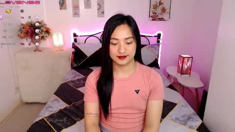 Snapshot of slave_amanda69 chatting on 02/17/25, 07:04 Queen Cyrine online show from 02/17/25, 07:04