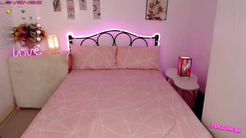 Snapshot of slave_amanda69 chatting on 02/26/25, 02:48 Queen Cyrine online show from 02/26/25, 02:48