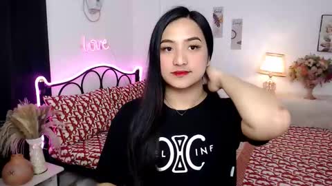 Snapshot of slave_amanda69 chatting on 09/09/25, 06:02 Queen Cyrine online show from 09/09/25, 06:02