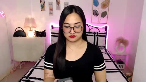 Queen Cyrine online show from 02/10/26, 02:04