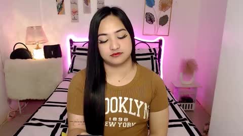 Queen Cyrine online show from 03/23/26, 12:53