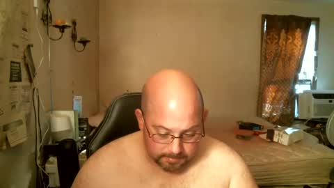 Snapshot of slavejim518 chatting on 12/28/24, 06:50 slavejim online show from 12/28/24, 06:50