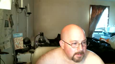 Snapshot of slavejim518 chatting on 05/17/26, 03:41 slavejim online show from 05/17/26, 03:41