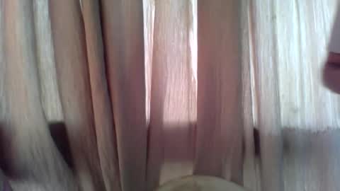 Snapshot of slavesj18 chatting on 12/21/25, 06:31 Add me on hangout sjcool1998 online show from 12/21/25, 06:31