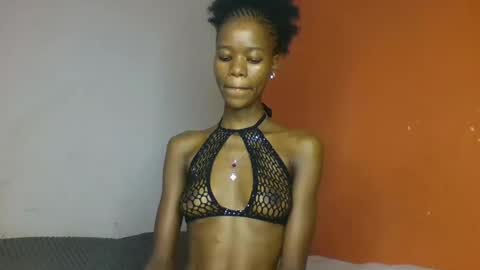 Snapshot of slaybby chatting on 03/08/25, 06:37 Slaybby online show from 03/08/25, 06:37