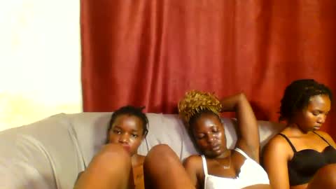 Snapshot of sleek_ass chatting on 03/09/25, 05:11 sleek_ass online show from 03/09/25, 05:11