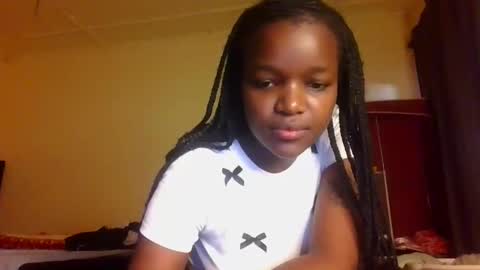 Snapshot of sleek_ass chatting on 09/09/25, 09:20 sleek_ass online show from 09/09/25, 09:20