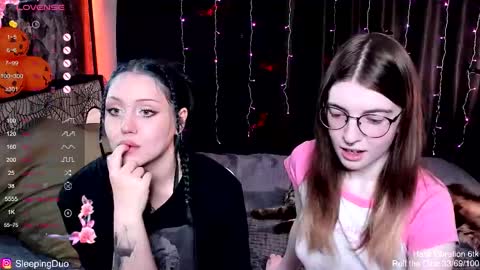 Hi We are Iva and Angela Nice to meet u 3 online show from 10/24/25, 11:17