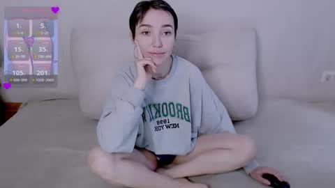 sleepy_ash_ online show from 06/10/26, 01:43