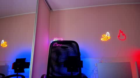 Slemgem Amy  friends online show from 02/13/25, 10:11