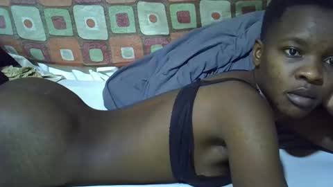 Snapshot of slender_queen chatting on 03/06/26, 08:11 slender_queen online show from 03/06/26, 08:11