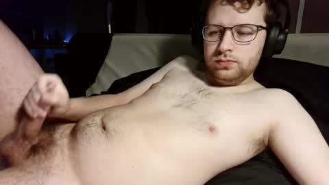 slender_slit online show from 12/21/25, 08:21