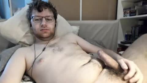 slender_slit online show from 02/08/26, 08:29