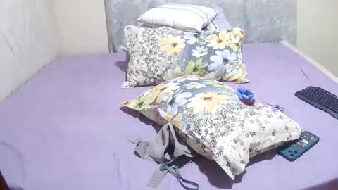 slender_sweetbabe online show from 04/01/26, 09:10