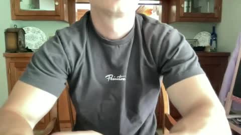 Snapshot of slickmass chatting on 06/16/26, 01:14 SlickMass online show from 06/16/26, 01:14