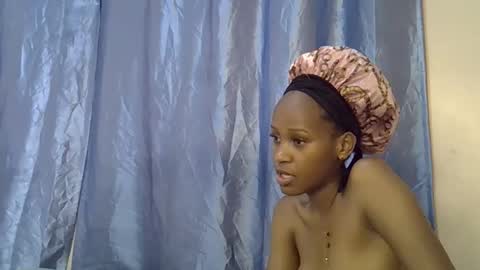 Alicia online show from 11/05/25, 07:41