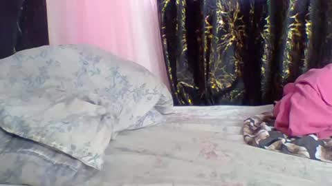 Snapshot of slim_ebony2006 chatting on 07/11/26, 07:22 Anna online show from 07/11/26, 07:22