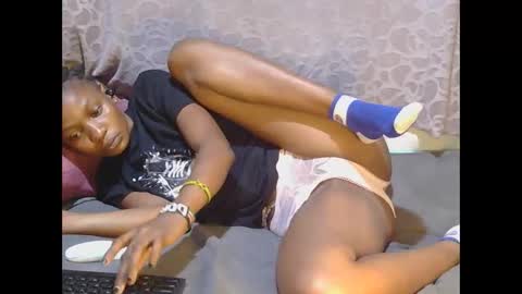 slim_girl01 online show from 10/27/25, 07:18