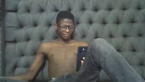 Snapshot of slim_long01 chatting on 05/11/26, 06:08 slim long01 online show from 05/11/26, 06:08
