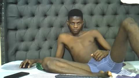 Snapshot of slim_long01 chatting on 06/07/26, 06:50 slim long01 online show from 06/07/26, 06:50